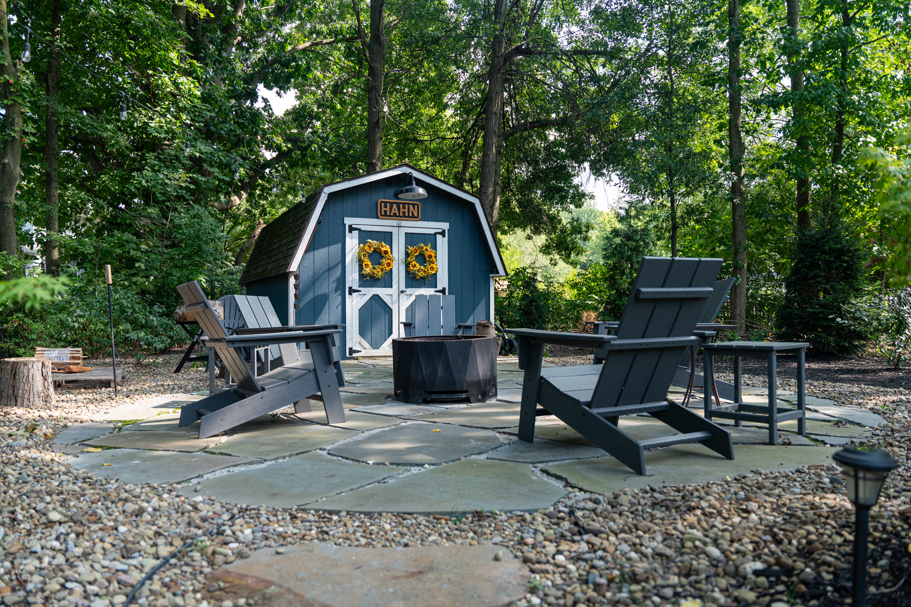Specimen tree and planting detail